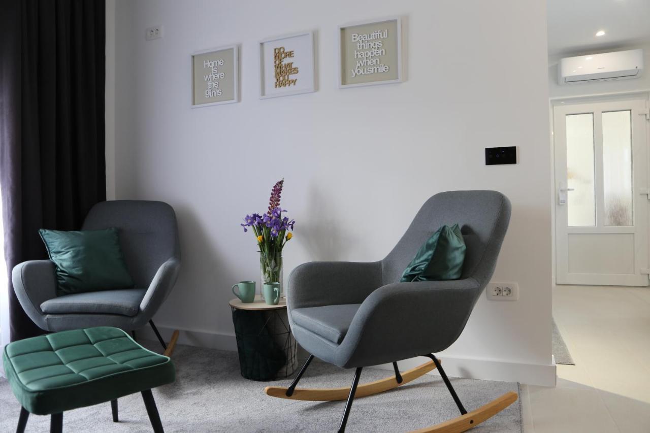 Flora Studio Apartments Korenica Ngoại thất bức ảnh