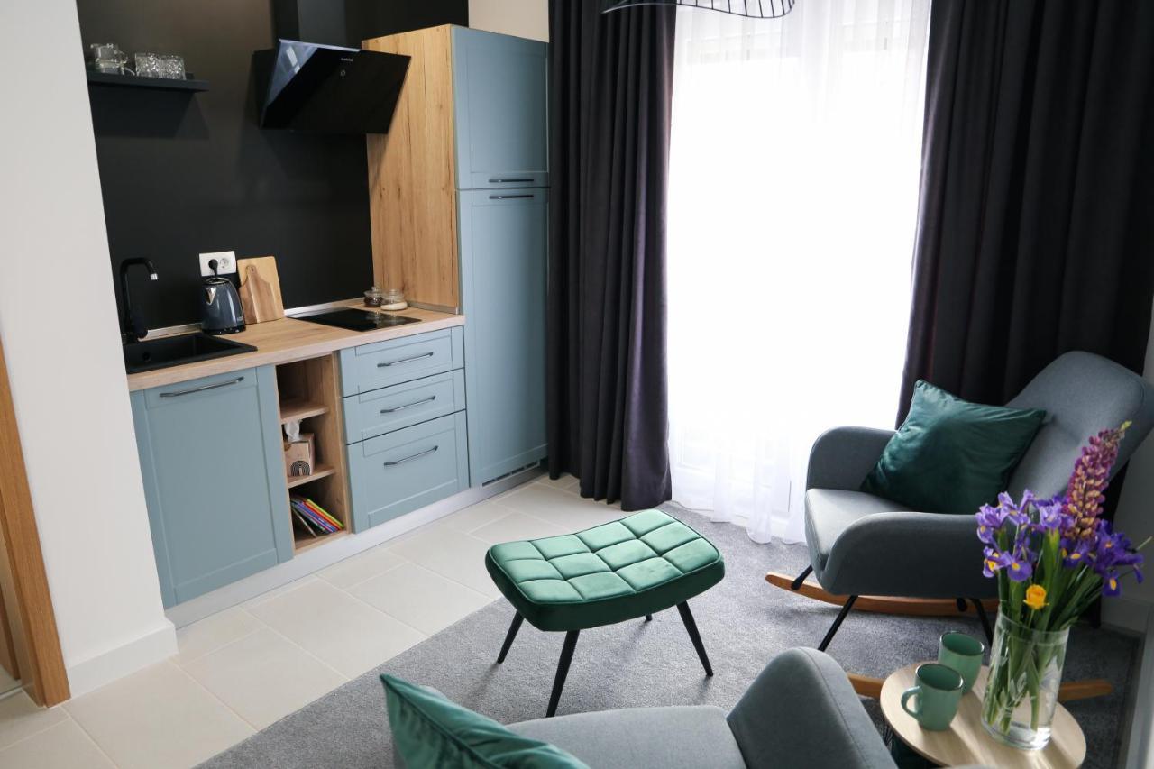 Flora Studio Apartments Korenica Ngoại thất bức ảnh